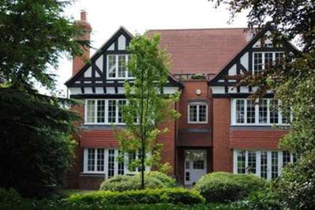  Image of 2 bedroom Flat to rent in Victoria Embankment Nottingham NG2 at Nottingham, NG2 2JY