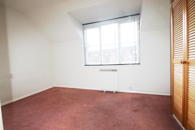  Image of 1 bedroom Flat to rent in Twyford Road St. Albans AL4 at Jersey Farm  St Albans, AL4 9BT