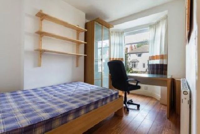  Image of 4 bedroom House Share to rent in Warwards Lane Stirchley Birmingham B29 at Selly Oak West Midlands Selly Oak, B29 7QR
