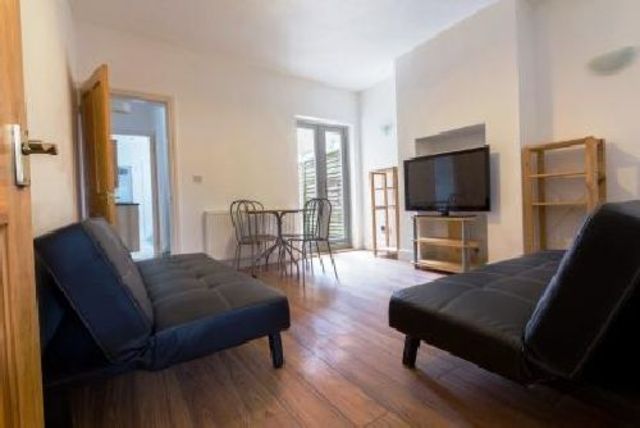  Image of 4 bedroom House Share to rent in Warwards Lane Stirchley Birmingham B29 at Selly Oak West Midlands Selly Oak, B29 7QR