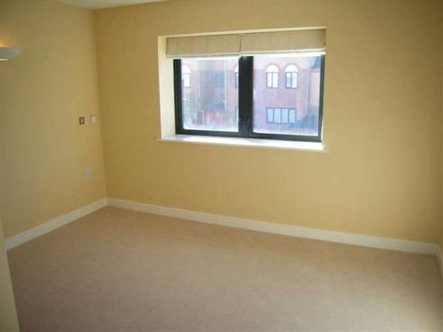  Image of 1 bedroom Flat to rent in Browning Street Edgbaston Birmingham B16 at 100 Browning Street Birmingham West Midlands, B16 8GY