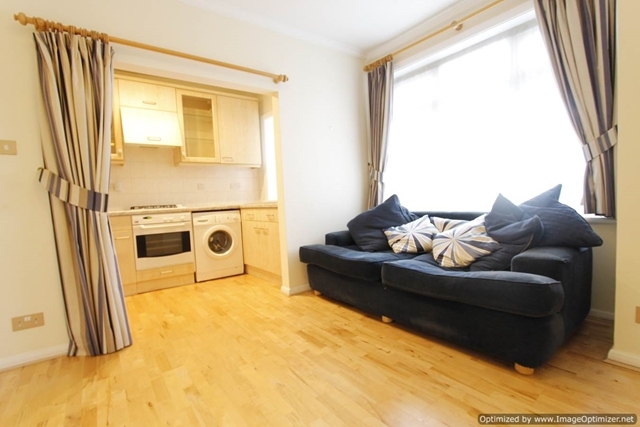  Image of 2 bedroom Apartment to rent in Clarendon Road Colliers Wood London SW19 at Marlborough Road  Collier