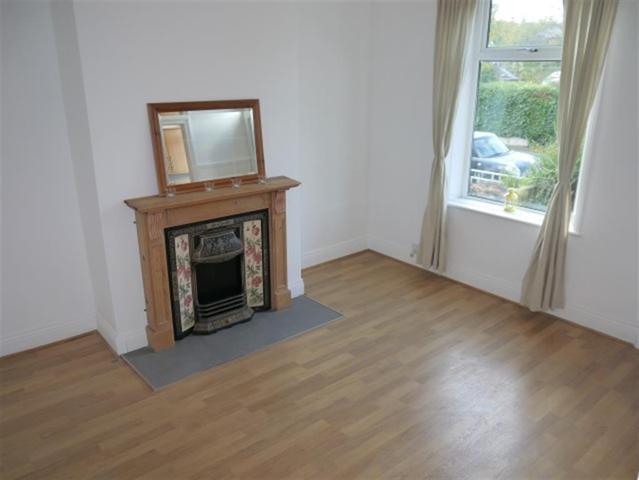  Image of 3 bedroom Terraced house to rent in Wellington Mount Bramley Leeds LS13 at Bramley Leeds Kirkstall, LS13 2LJ