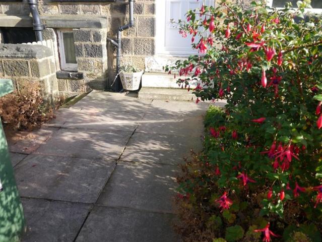  Image of 3 bedroom Terraced house to rent in Wellington Mount Bramley Leeds LS13 at Bramley Leeds Kirkstall, LS13 2LJ