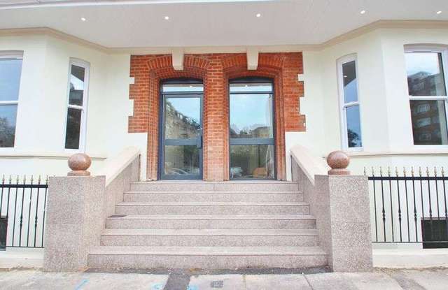  Image of 1 bedroom Flat for sale in West Hill Road Westbourne Bournemouth BH2 at West Hill Road  Bournemouth, BH2 5PH