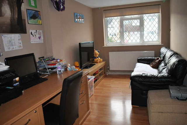  Image of 4 bedroom Terraced house for sale in Fleetside West Molesey KT8 at Fleetside  West Molesey, KT8 2NL