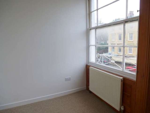  Image of 1 bedroom Apartment to rent in Westbourne Place Clifton Bristol BS8 at Clifton  Bristol, BS8 1RY