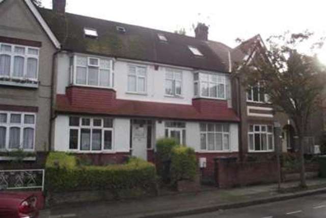  Image of 1 bedroom Detached house to rent in Westdown Road London SE6 at London, SE6 4RL