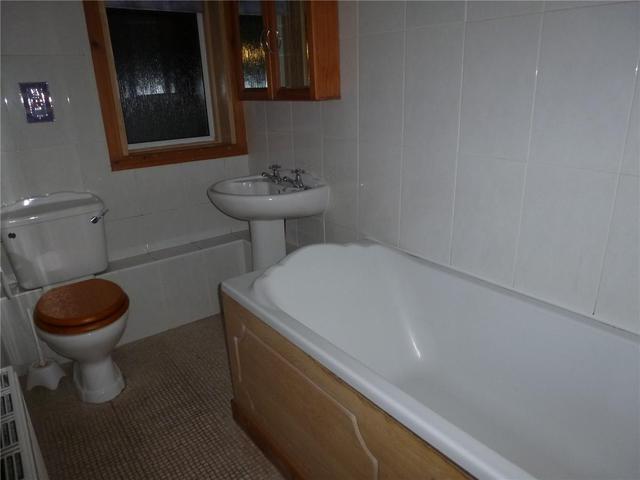  Image of 2 bedroom Flat to rent in Wilson Street Ayr KA8 at Ayr South Ayrshire South Ayrshire, KA8 9LT