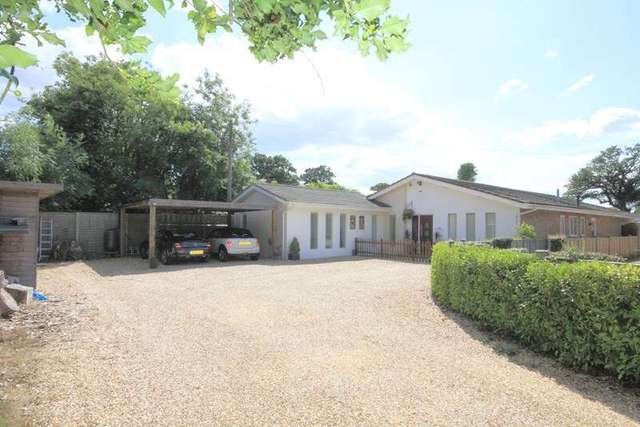  Image of 4 bedroom Detached house for sale in Wiltshire Road Bransgore Christchurch BH23 at Wiltshire Road  Christchurch, BH23 8BH