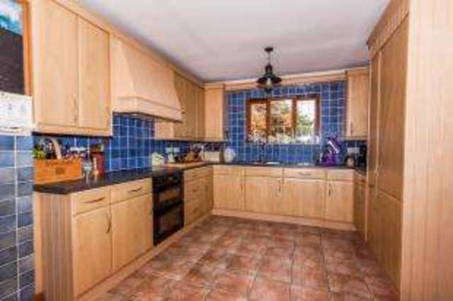  Image of 5 bedroom Detached house for sale in Windmill Hill Windmill Hill Hailsham BN27 at Hailsham East Sussex Windmill Hill, BN27 4RT