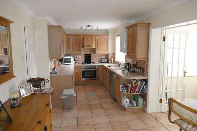  Image of 4 bedroom Detached house for sale in Witcham Close Lower Earley Reading RG6 at Lower Earley Reading Sindlesham, RG6 4HA