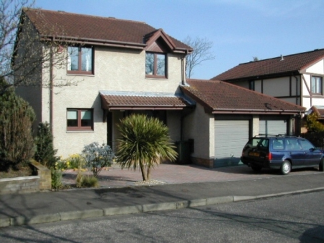  Image of 4 bedroom Detached house to rent in Woodfield Avenue Edinburgh EH13 at Colinton Edinburgh Edinburgh, EH13 0QP