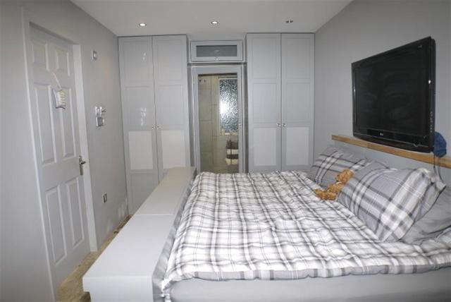 Image of 4 bedroom Detached house for sale in Woodhall Lane Stanningley Pudsey LS28 at Woodhall  Farsley, LS28 7TT