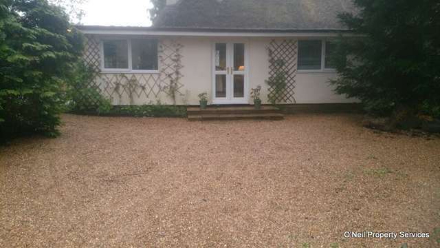  Image of 3 bedroom Cottage to rent in Fulmer Lane Gerrards Cross SL9 at Fulmer Lane  Gerrards Cross, SL9 7BL