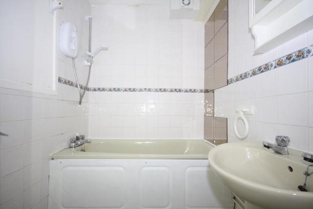  Image of Apartment to rent in Wycherley Close London SE3 at London, SE3 7QH