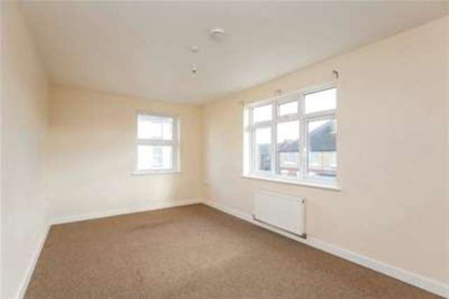  Image of 2 bedroom Flat to rent in York Road Sandown PO36 at Sandown, PO36 8ET