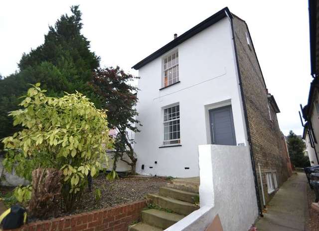  Image of 2 bedroom Flat for sale in Dunmow Road Bishop