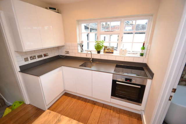  Image of 2 bedroom Flat for sale in Dunmow Road Bishop