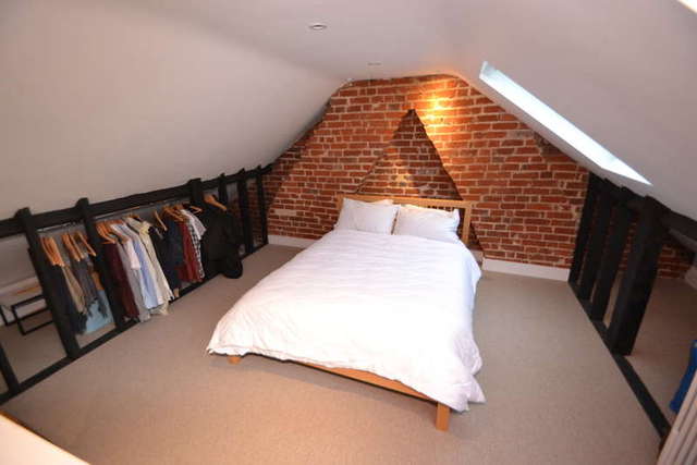  Image of 2 bedroom Flat for sale in Dunmow Road Bishop