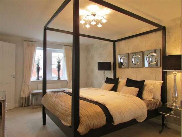 Image of 4 bedroom Detached house for sale in Lime Kiln Wantage OX12 at Wantage, OX12 9GE