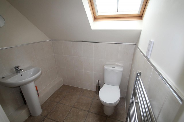  Image of 3 bedroom End of Terrace to rent in High Street Handcross Haywards Heath RH17 at High Street  Haywards Heath, RH17 6BF
