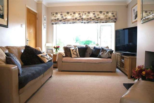 Image of 4 bedroom Semi-Detached house for sale in Hermitage Drive Twyford Reading RG10 at Twyford  Reading, RG10 9HT