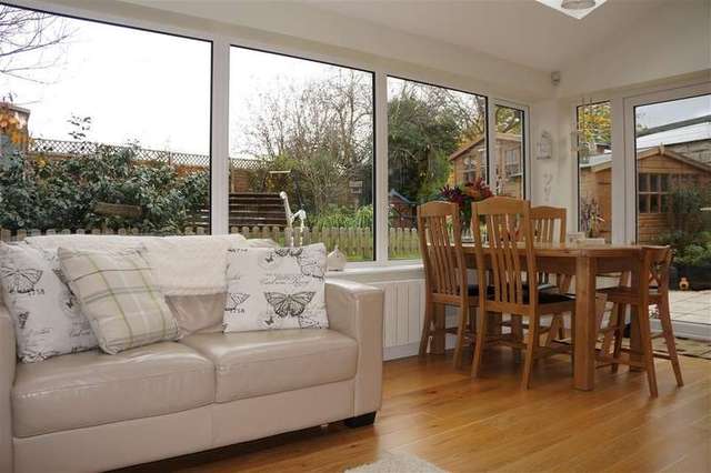  Image of 4 bedroom Semi-Detached house for sale in Hermitage Drive Twyford Reading RG10 at Twyford  Reading, RG10 9HT