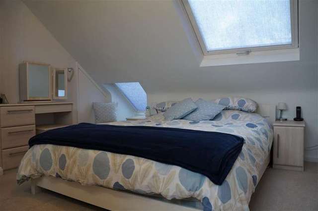  Image of 4 bedroom Semi-Detached house for sale in Hermitage Drive Twyford Reading RG10 at Twyford  Reading, RG10 9HT