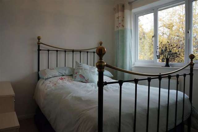  Image of 4 bedroom Semi-Detached house for sale in Hermitage Drive Twyford Reading RG10 at Twyford  Reading, RG10 9HT