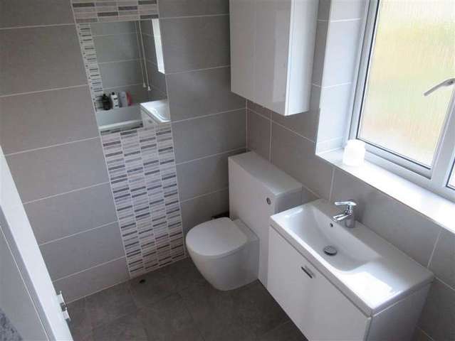  Image of 4 bedroom Semi-Detached house for sale in Hermitage Drive Twyford Reading RG10 at Twyford  Reading, RG10 9HT