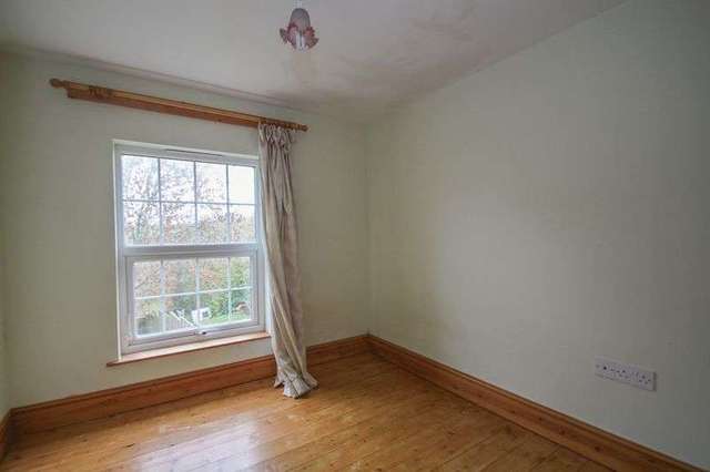  Image of 3 bedroom Terraced house to rent in Bow Bow Crediton EX17 at Bow  NR CREDITON, EX17 6HB