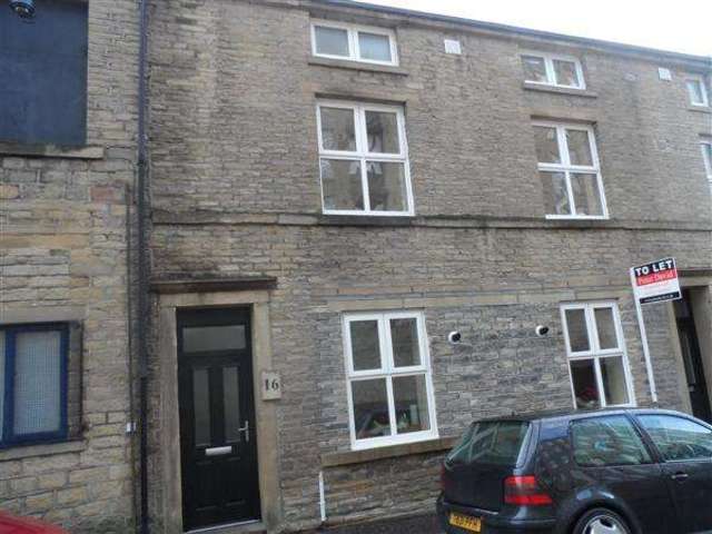  Image of 2 bedroom Terraced house to rent in Corporation Street Sowerby Bridge HX6 at Sowerby Bridge, HX6 2QQ