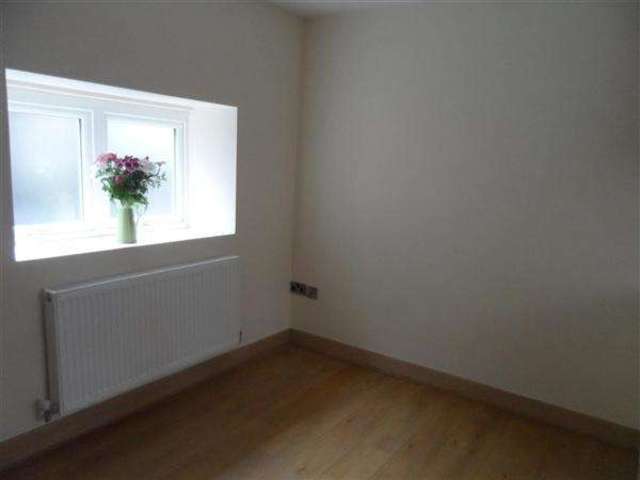  Image of 2 bedroom Terraced house to rent in Corporation Street Sowerby Bridge HX6 at Sowerby Bridge, HX6 2QQ