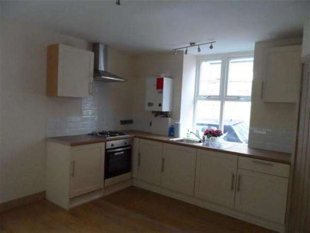  Image of 2 bedroom Terraced house to rent in Corporation Street Sowerby Bridge HX6 at Sowerby Bridge, HX6 2QQ