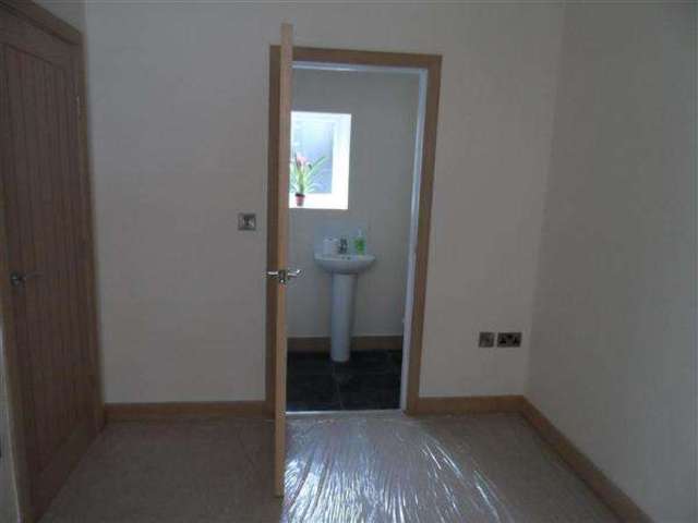  Image of 2 bedroom Terraced house to rent in Corporation Street Sowerby Bridge HX6 at Sowerby Bridge, HX6 2QQ