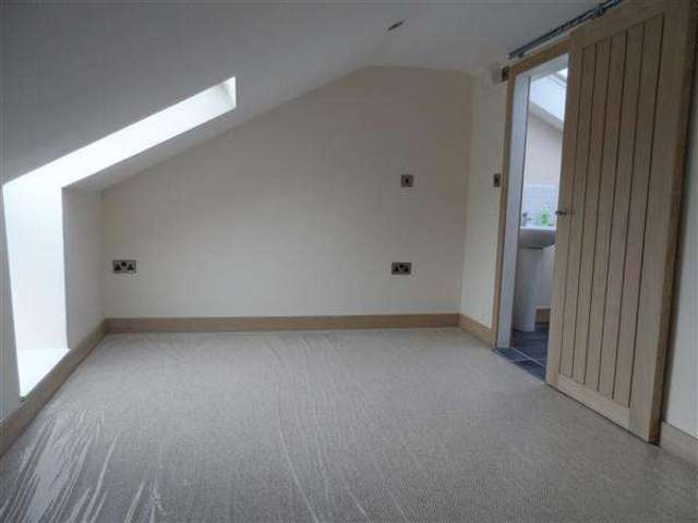  Image of 2 bedroom Terraced house to rent in Corporation Street Sowerby Bridge HX6 at Sowerby Bridge, HX6 2QQ