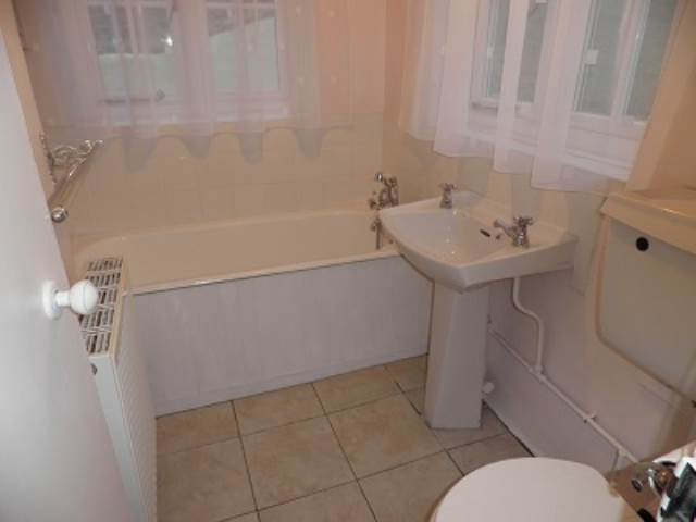  Image of 3 bedroom Detached house to rent in Melbury Road Yetminster Sherborne DT9 at Melbury Road Yetminster, Nr Sherbourne Yetminster, DT9 6LY