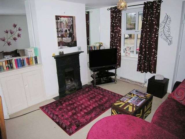  Image of 3 bedroom Cottage for sale in High Street Wanborough Swindon SN4 at High Street Wanborough Swindon, SN4 0AE