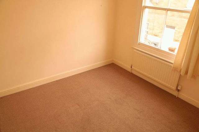  Image of 1 bedroom Terraced house to rent in Montague Terrace Lincoln LN2 at Montague Terrace  Lincoln, LN2 5BE