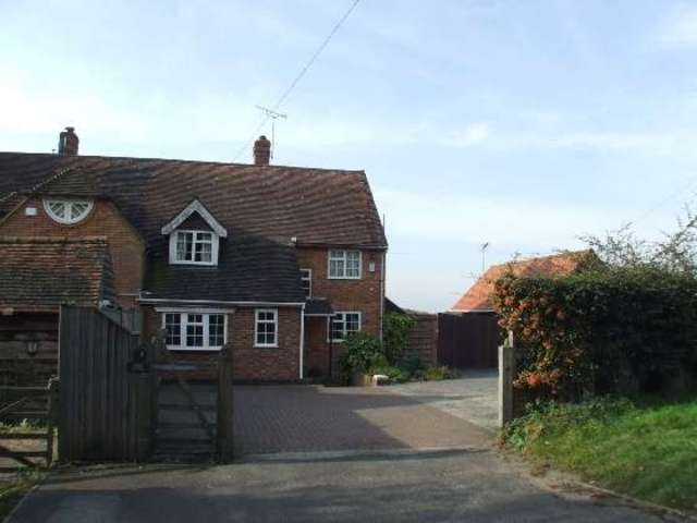  Image of 3 bedroom Cottage to rent in Park Corner Marlow Road Maidenhead SL6 at Park Corner Marlow Road Maidenhead, SL6 6PG