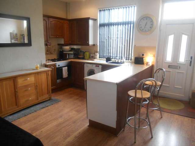  Image of 2 bedroom Terraced house to rent in Fairfield Avenue Tingley Wakefield WF3 at Fairfield Avenue Tingley Wakefield, WF3 1BG