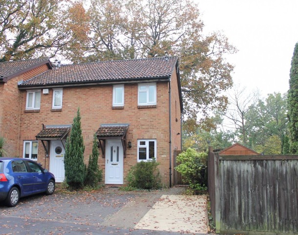  Image of 2 bedroom End of Terrace to rent in Wych Hill Park Hook Heath Woking GU22 at Woking, GU22 0HE