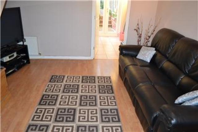  Image of 2 bedroom Property to rent in Tuppenney Close Hastings TN35 at East Sussex, TN35 5QJ
