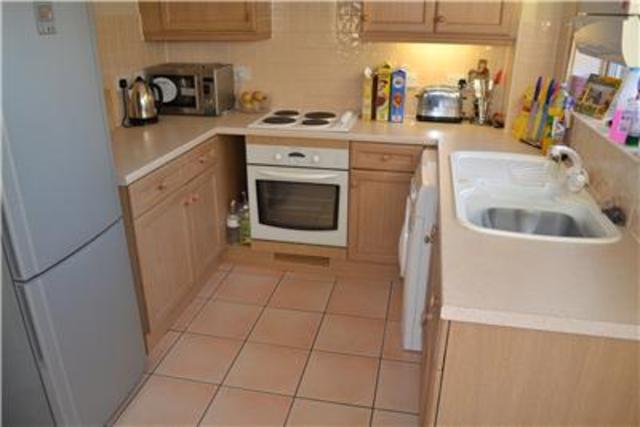  Image of 2 bedroom Property to rent in Tuppenney Close Hastings TN35 at East Sussex, TN35 5QJ