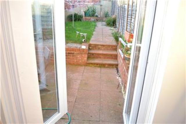  Image of 2 bedroom Property to rent in Tuppenney Close Hastings TN35 at East Sussex, TN35 5QJ