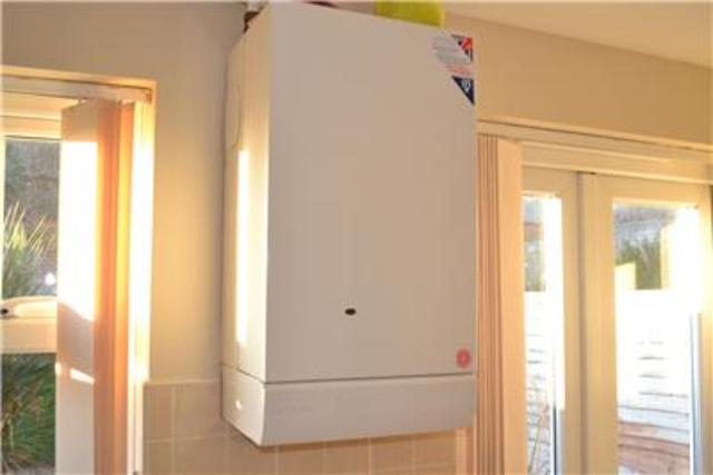  Image of 2 bedroom Property to rent in Tuppenney Close Hastings TN35 at East Sussex, TN35 5QJ