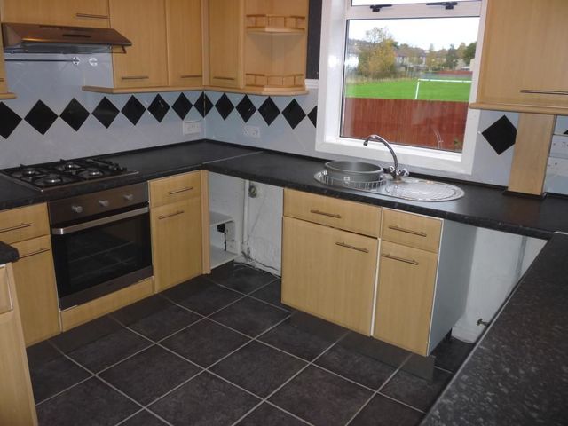  Image of 2 bedroom Semi-Detached house to rent in Aberdour Place Dunfermline KY11 at Dunfermline Fife Fife, KY11 4SG