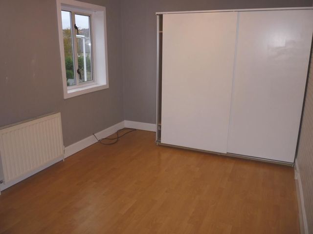  Image of 2 bedroom Semi-Detached house to rent in Aberdour Place Dunfermline KY11 at Dunfermline Fife Fife, KY11 4SG
