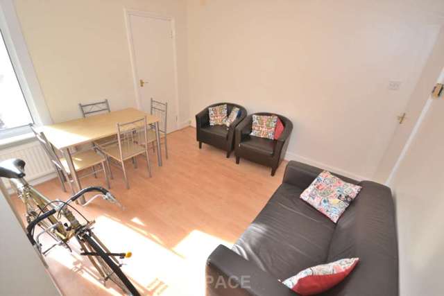  Image of 4 bedroom Terraced house to rent in Amherst Road Earley Reading RG6 at Amherst Road  Reading, RG6 1NU